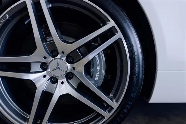 2011 Mercedes-Benz SLS AMG Standard