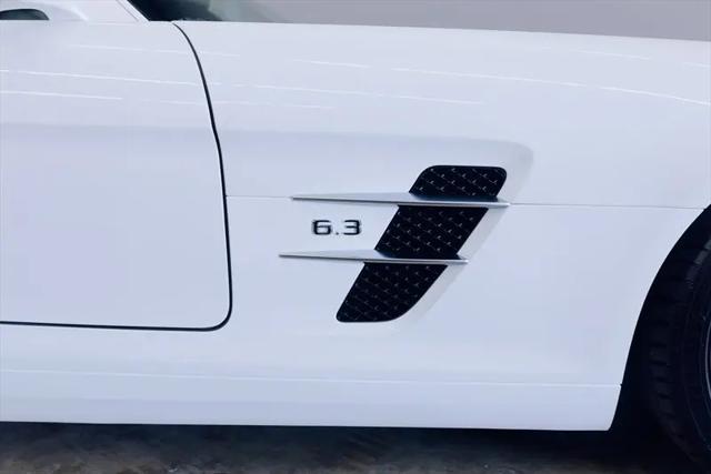 2011 Mercedes-Benz SLS AMG Standard