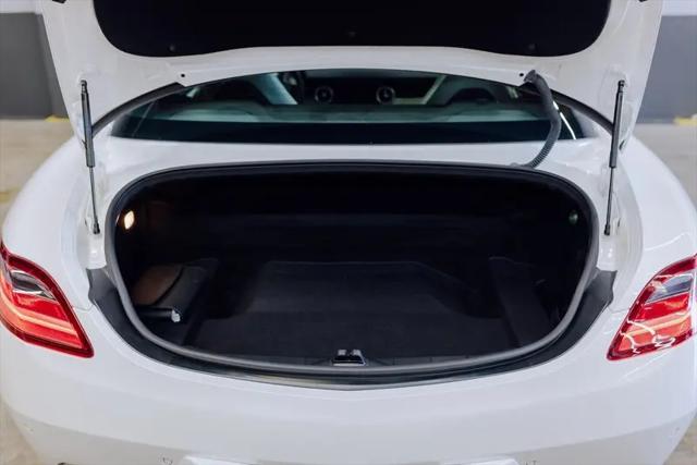 2011 Mercedes-Benz SLS AMG Standard