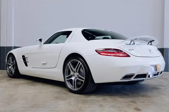 2011 Mercedes-Benz SLS AMG Standard