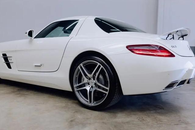 2011 Mercedes-Benz SLS AMG Standard