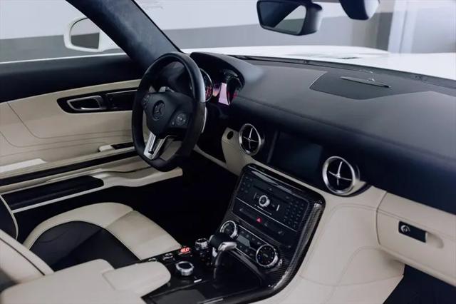2011 Mercedes-Benz SLS AMG Standard