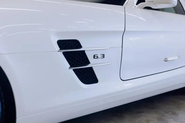2011 Mercedes-Benz SLS AMG Standard