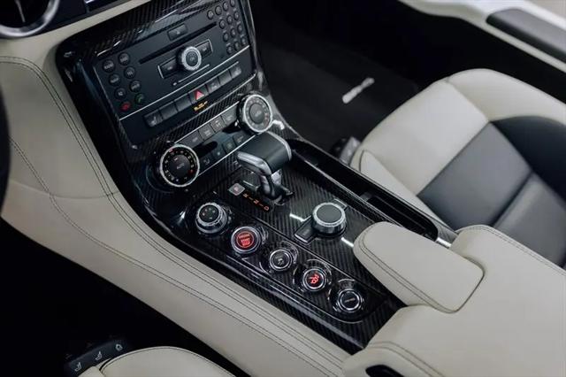 2011 Mercedes-Benz SLS AMG Standard