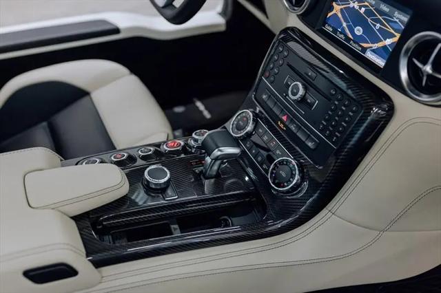 2011 Mercedes-Benz SLS AMG Standard
