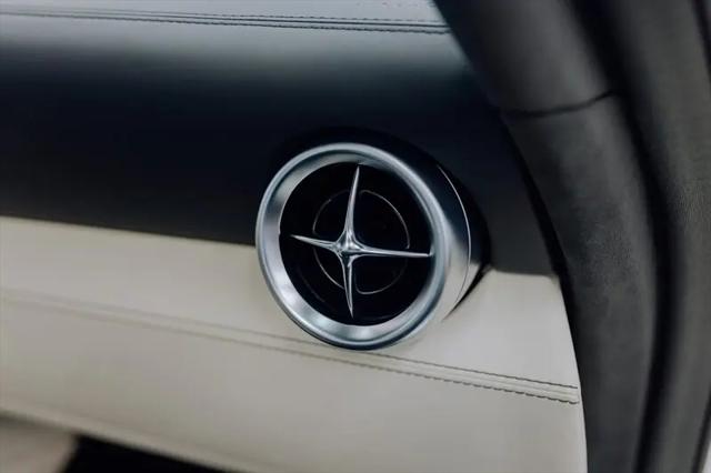 2011 Mercedes-Benz SLS AMG Standard