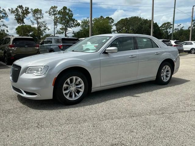2023 Chrysler 300 Touring