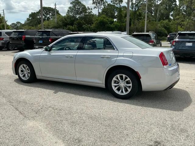 2023 Chrysler 300 Touring