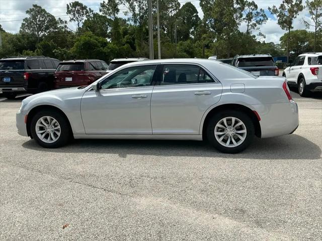 2023 Chrysler 300 Touring