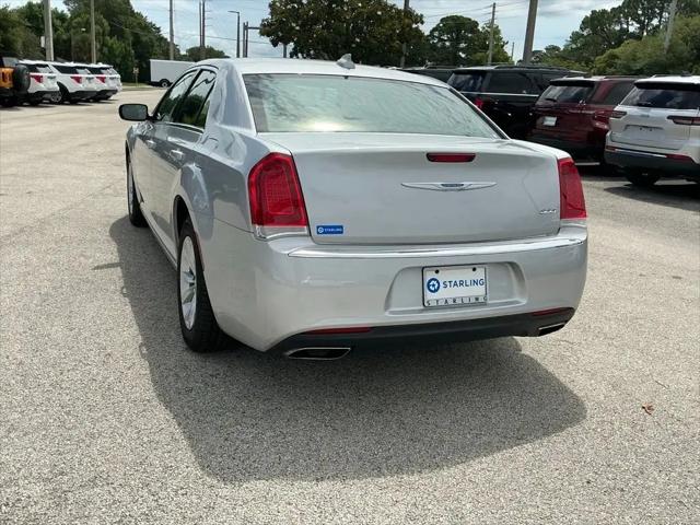 2023 Chrysler 300 Touring