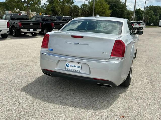2023 Chrysler 300 Touring