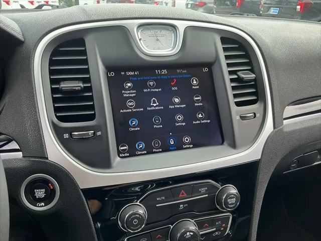 2023 Chrysler 300 Touring