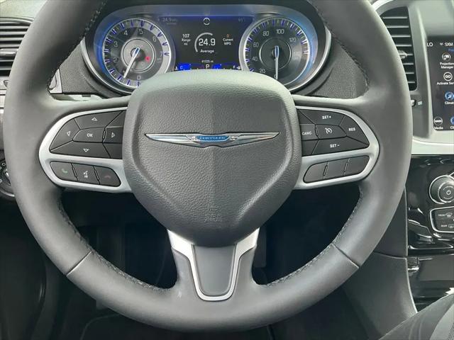 2023 Chrysler 300 Touring