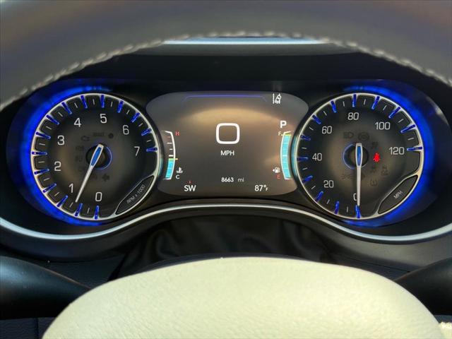 2025 Chrysler Voyager LX