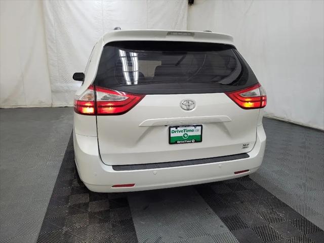 2017 Toyota Sienna XLE 7 Passenger