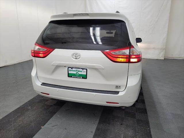 2017 Toyota Sienna XLE 7 Passenger