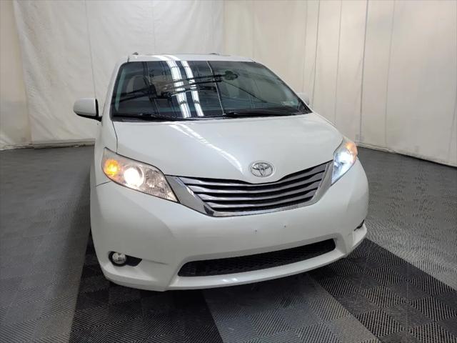 2017 Toyota Sienna XLE 7 Passenger