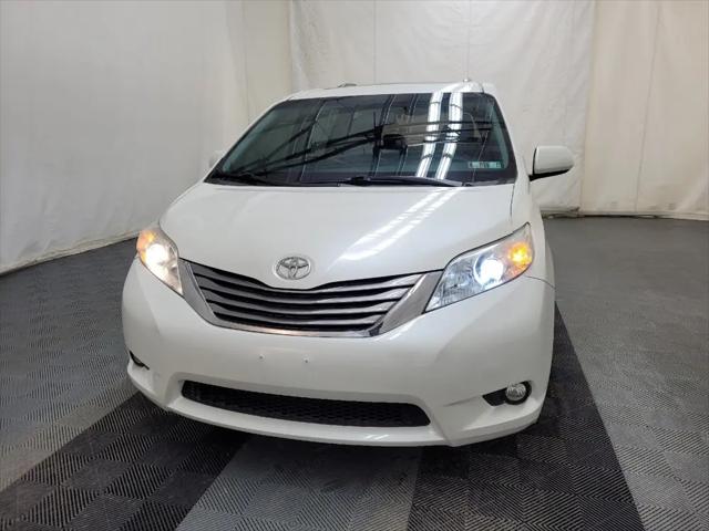 2017 Toyota Sienna XLE 7 Passenger