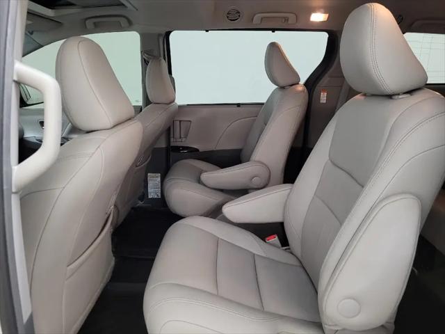 2017 Toyota Sienna XLE 7 Passenger