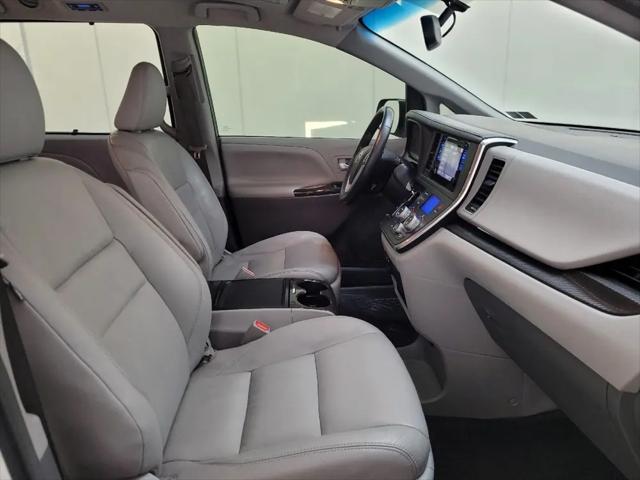 2017 Toyota Sienna XLE 7 Passenger