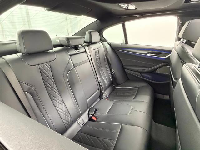 2023 BMW M5 i xDrive
