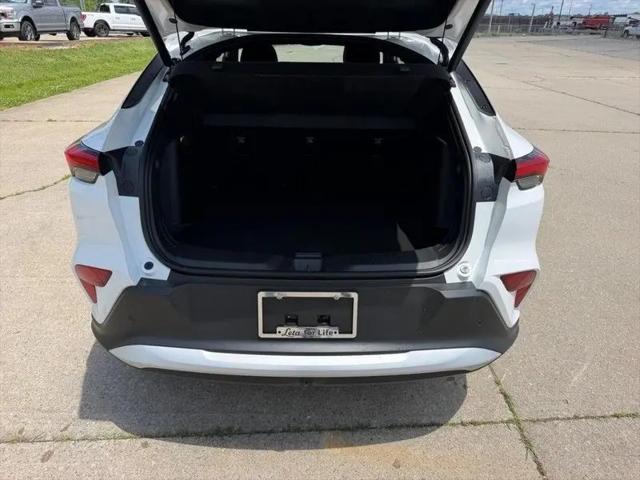2026 Buick NV Preferred FWD