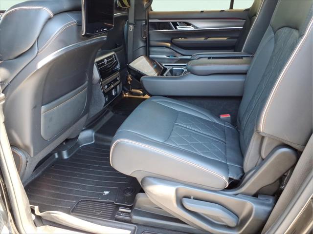2023 Jeep Grand Wagoneer L Series III Obsidian 4x4