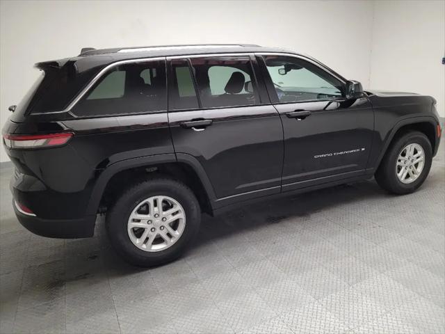 2024 Jeep Grand Cherokee Laredo 4x2