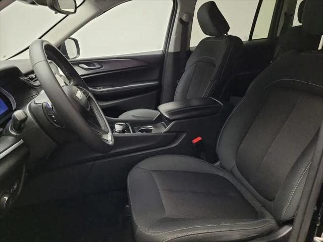 2024 Jeep Grand Cherokee Laredo 4x2