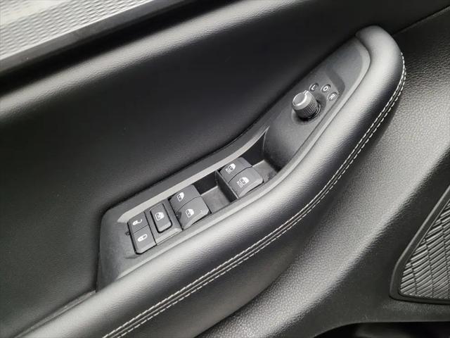 2024 Jeep Grand Cherokee Laredo 4x2