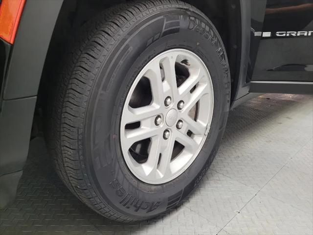 2024 Jeep Grand Cherokee Laredo 4x2