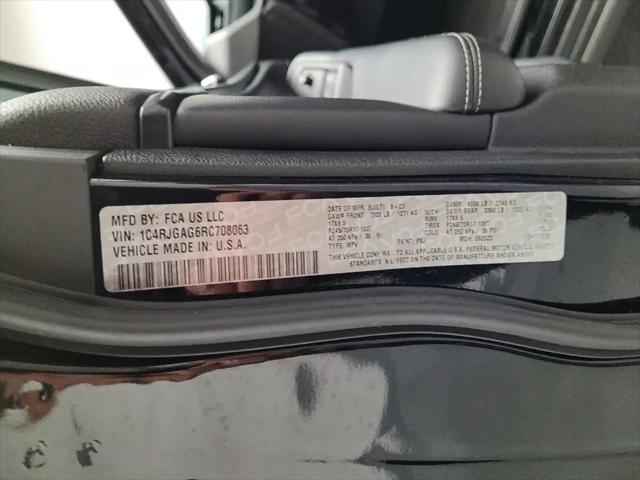 2024 Jeep Grand Cherokee Laredo 4x2
