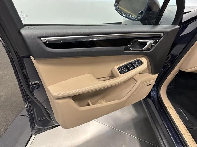 2023 Porsche Macan Macan