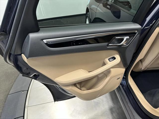 2023 Porsche Macan Macan