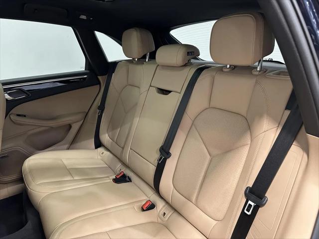 2023 Porsche Macan Macan
