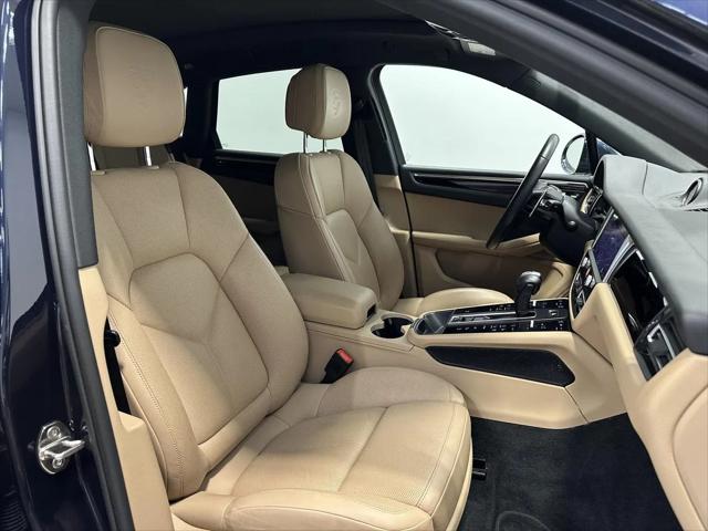 2023 Porsche Macan Macan