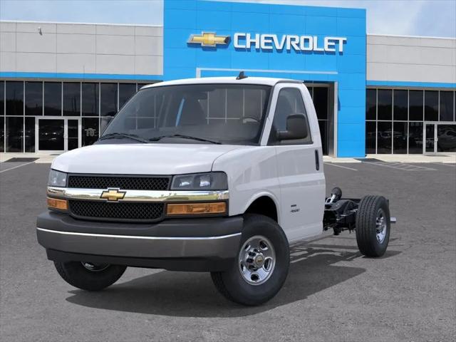 2025 Chevrolet Express Cutaway Work Van