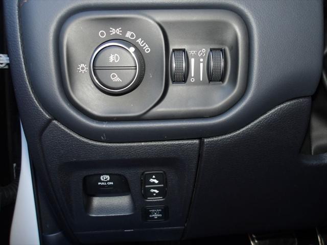 2025 Ram 1500 Tungsten Crew Cab 4x4 5'7" Box