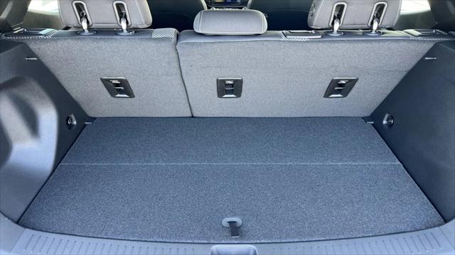 2027 Chevrolet Bolt LT FWD