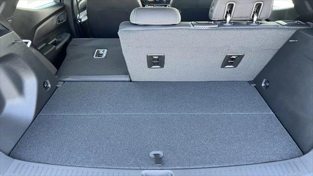 2027 Chevrolet Bolt LT FWD
