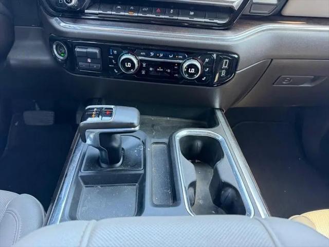 2023 GMC Sierra 1500 4WD Crew Cab Short Box SLT