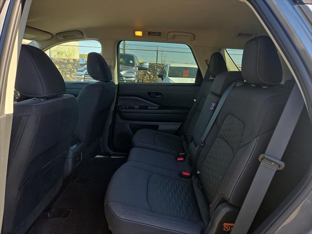 2025 Nissan Pathfinder SV FWD
