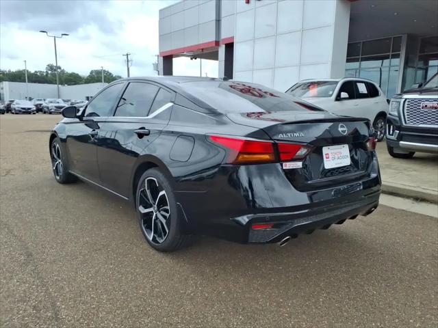 2025 Nissan Altima SR FWD