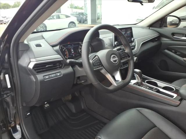2025 Nissan Altima SR FWD