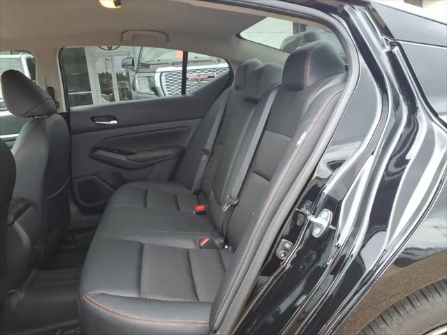 2025 Nissan Altima SR FWD