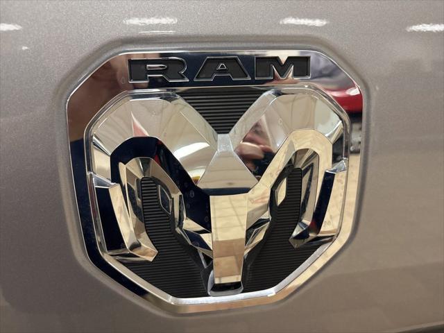 2024 Ram 2500 Tradesman Regular Cab 4x4 8' Box