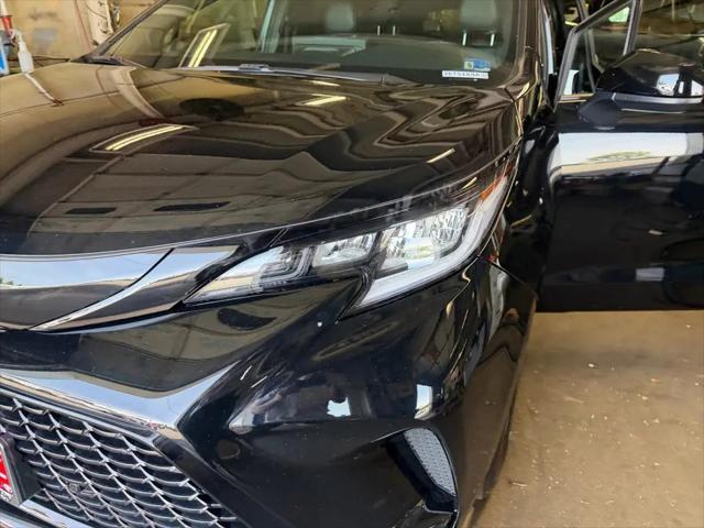 2025 Toyota Sienna XSE