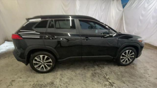 2024 Toyota Corolla Cross XLE