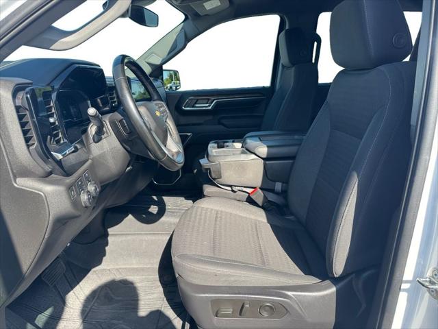 2023 Chevrolet Silverado 1500 4WD Crew Cab Standard Bed LT