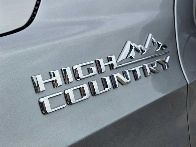 2025 Chevrolet Suburban 4WD High Country